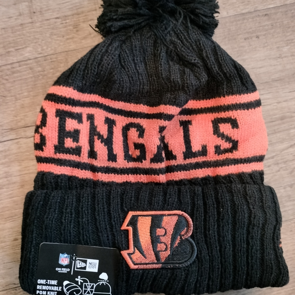 Cincinnati Bengals NEW ERA KNIT CUFF POM BEANIE HAT NWT NFL On Field Winter